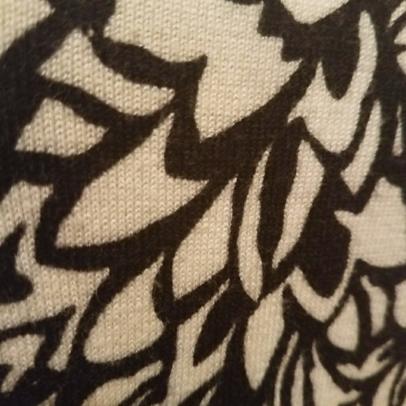 INC - Picture 4 of 4