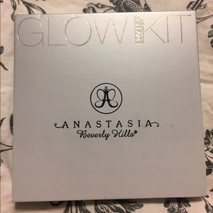 Anastasia Beverly Hills Glow Kit "Gleam"