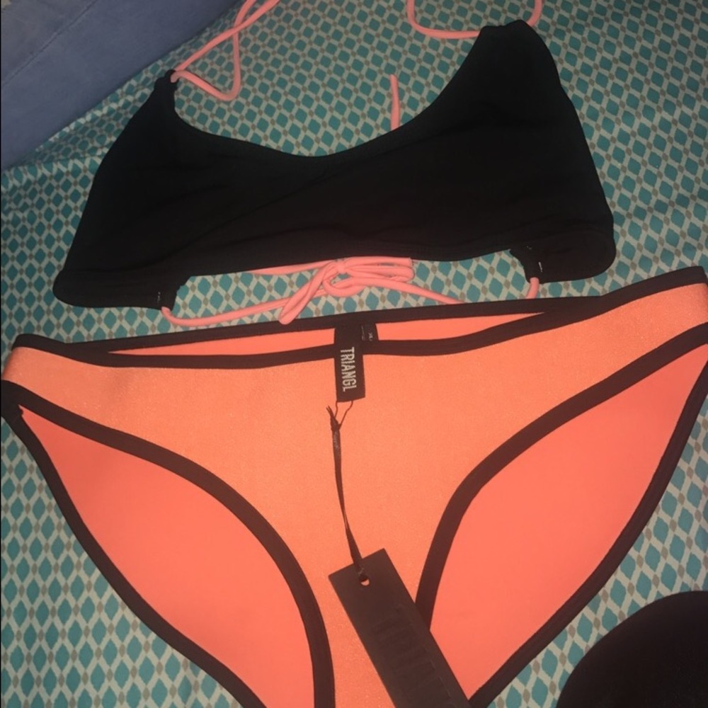 triangl bikini