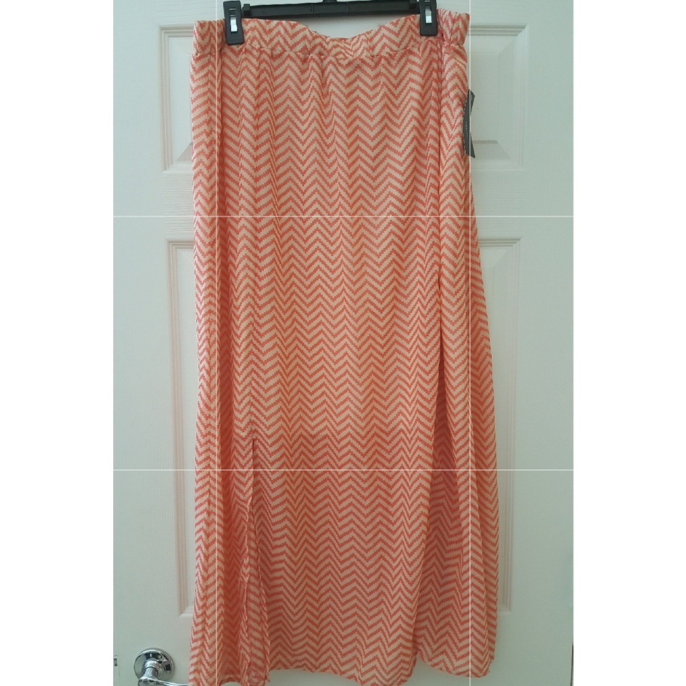 NEW Chevron Print Sheer Skirt Sz 3x Robert Louis