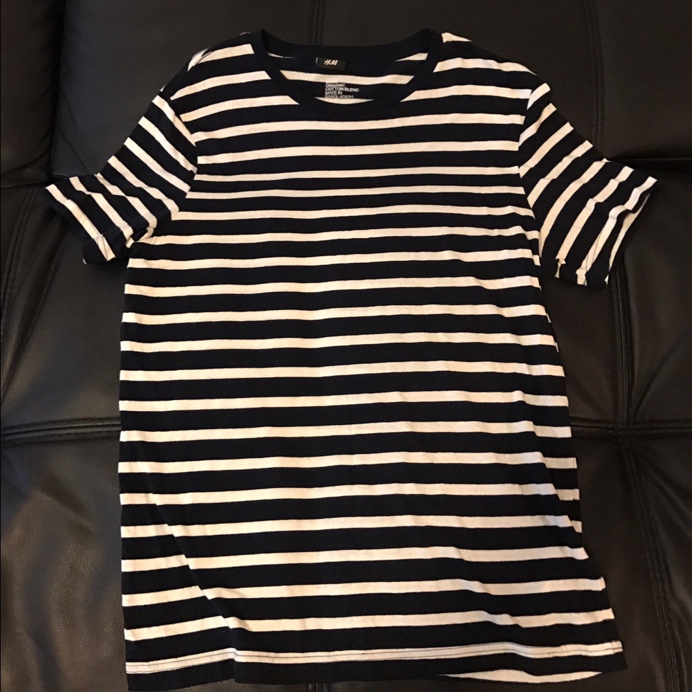 H&M navy striped basic Tshirt