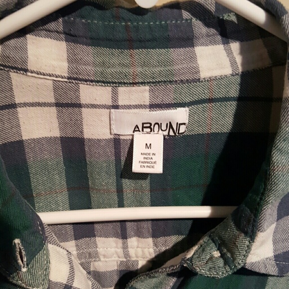 Nordstrom brand button up size M - Picture 3 of 3