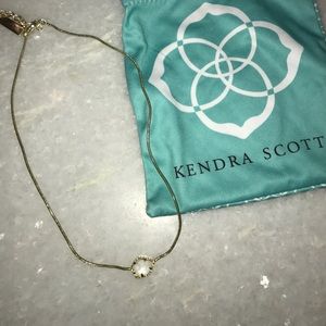 Kendra Scott necklace