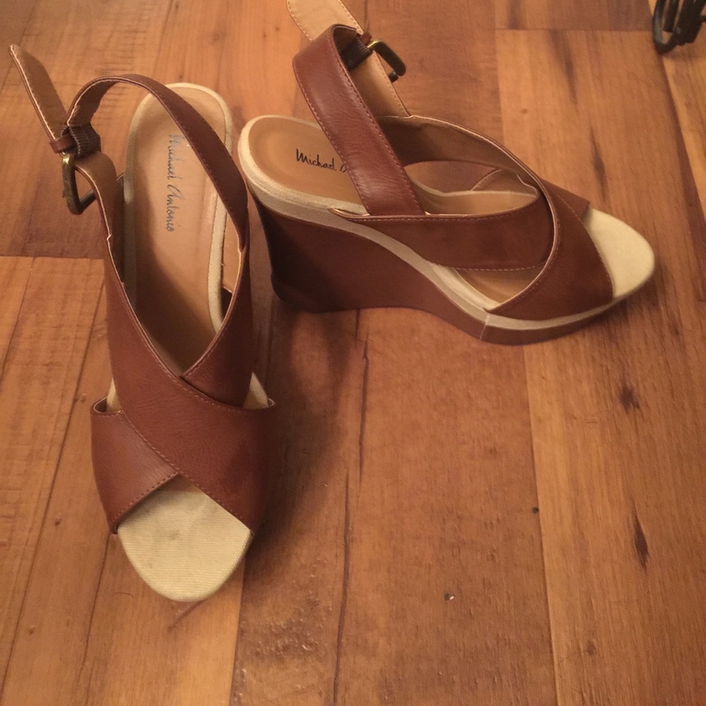 Michael Antonio platform sandals 8.5