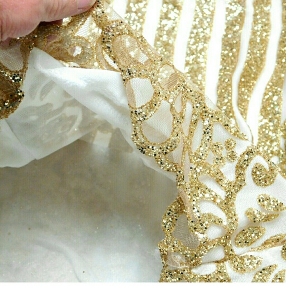 🌟1 L LEFT for VALENTINES ♥️SEXY GOLD STRPLS DRESS - Picture 3 of 6