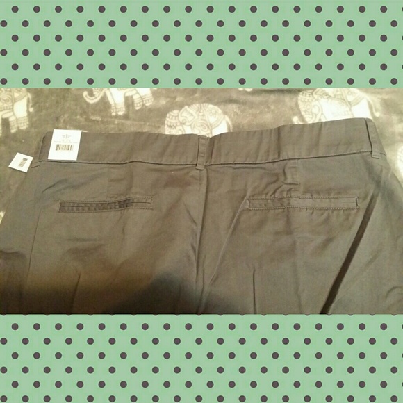 Women's Dockers Metro Trouser Grey Khakis - Picture 3 of 5