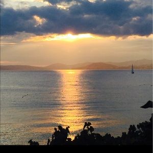 Meet your Posher, Nada