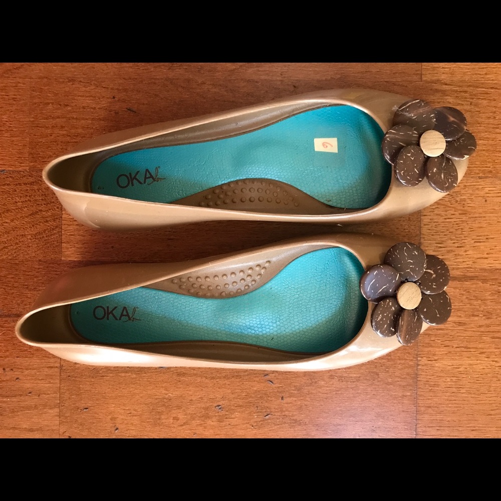 Oka B Mila Camel Ballet Flat w/ Coconut Flower