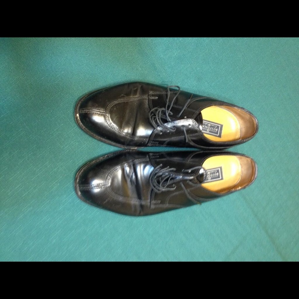 Men's Bostonian dress shoes