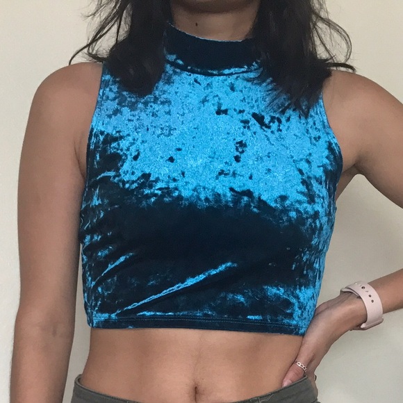 Forever 21 Tops - Velvet crop top