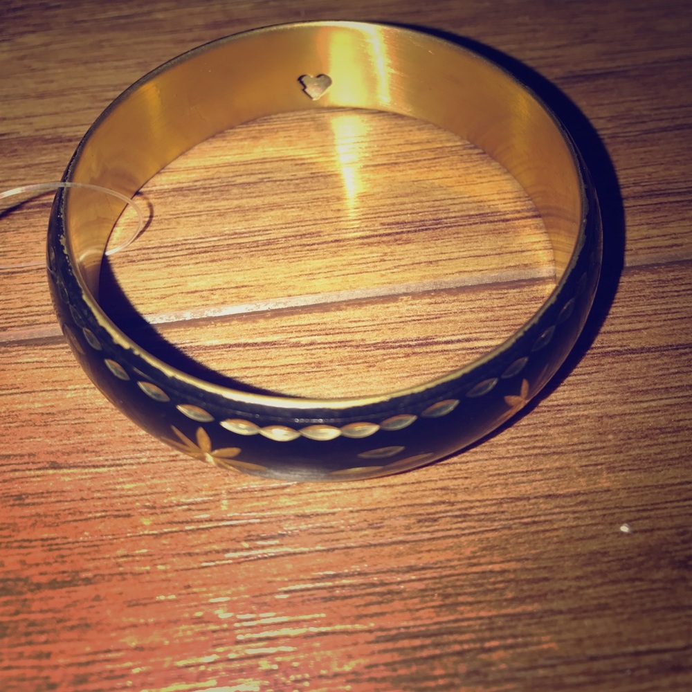 Black and gold bangle