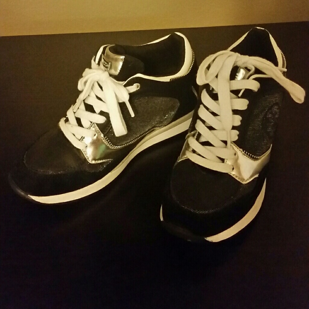 Wedge sneakers