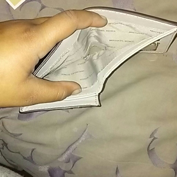 Michael kors wallet - Picture 5 of 6