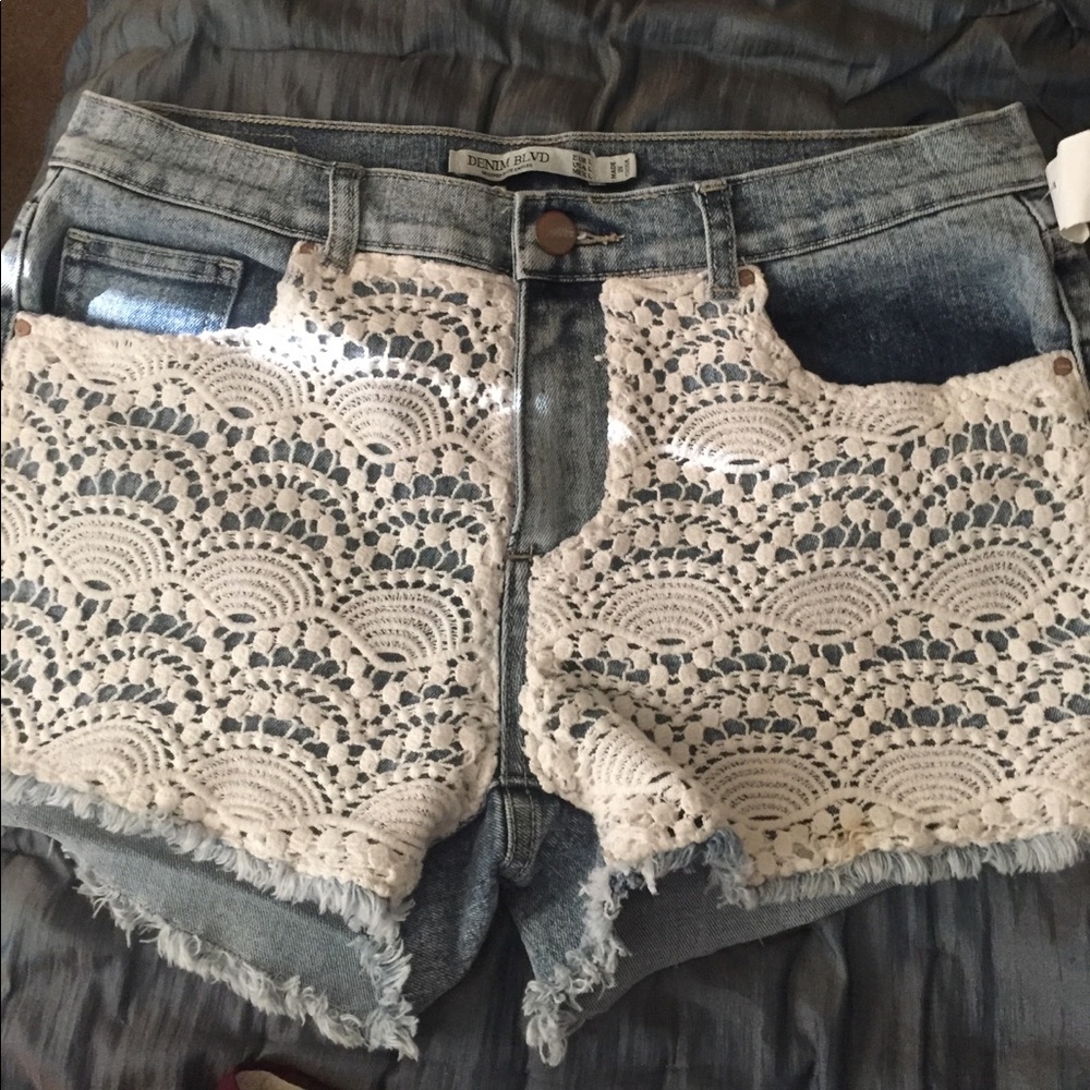 New without tags high waist denim crochet shorts