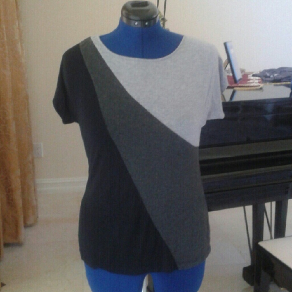 Cable & Gauge Black, Charcoal and Gray Top