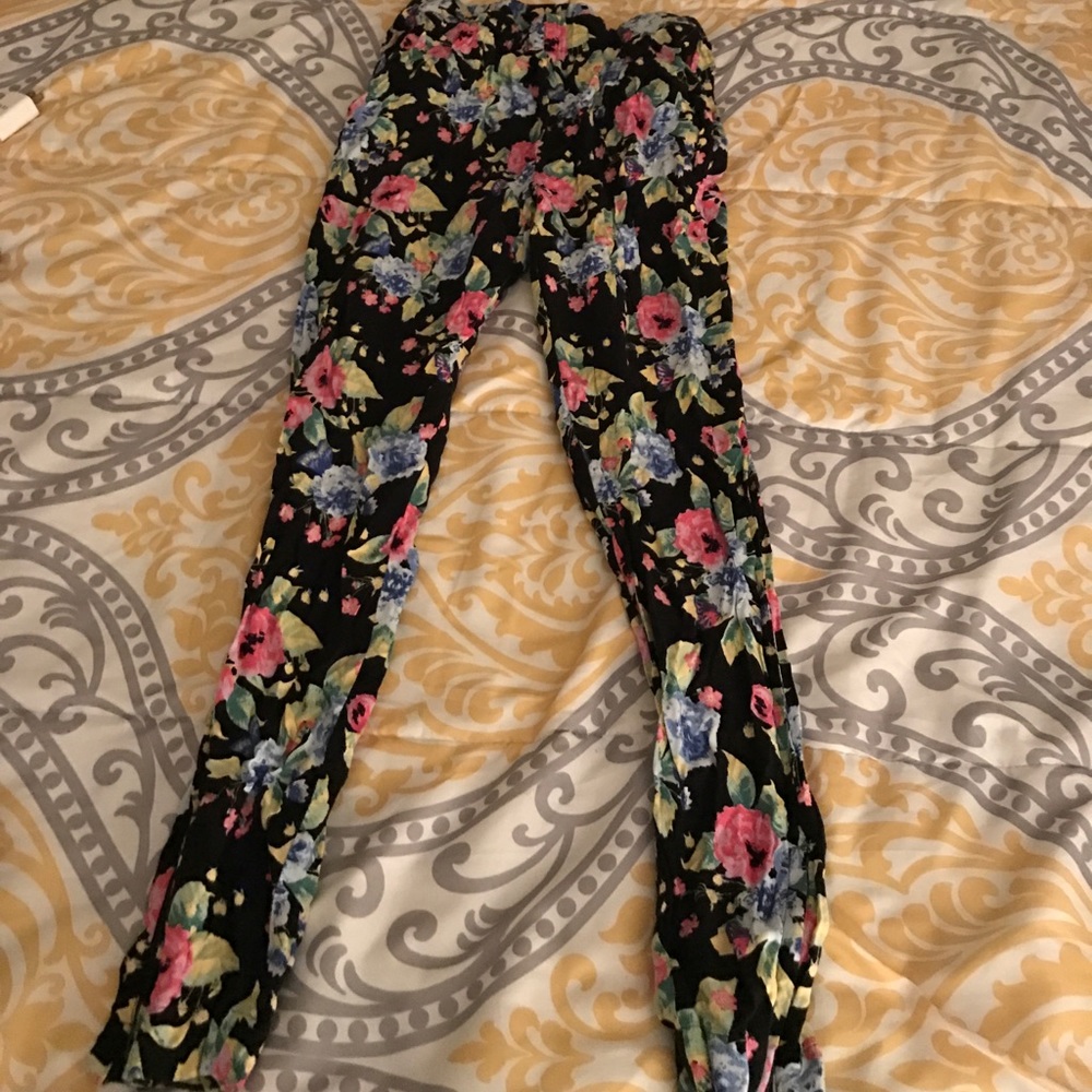 H&M Floral Thin Jogger Pants