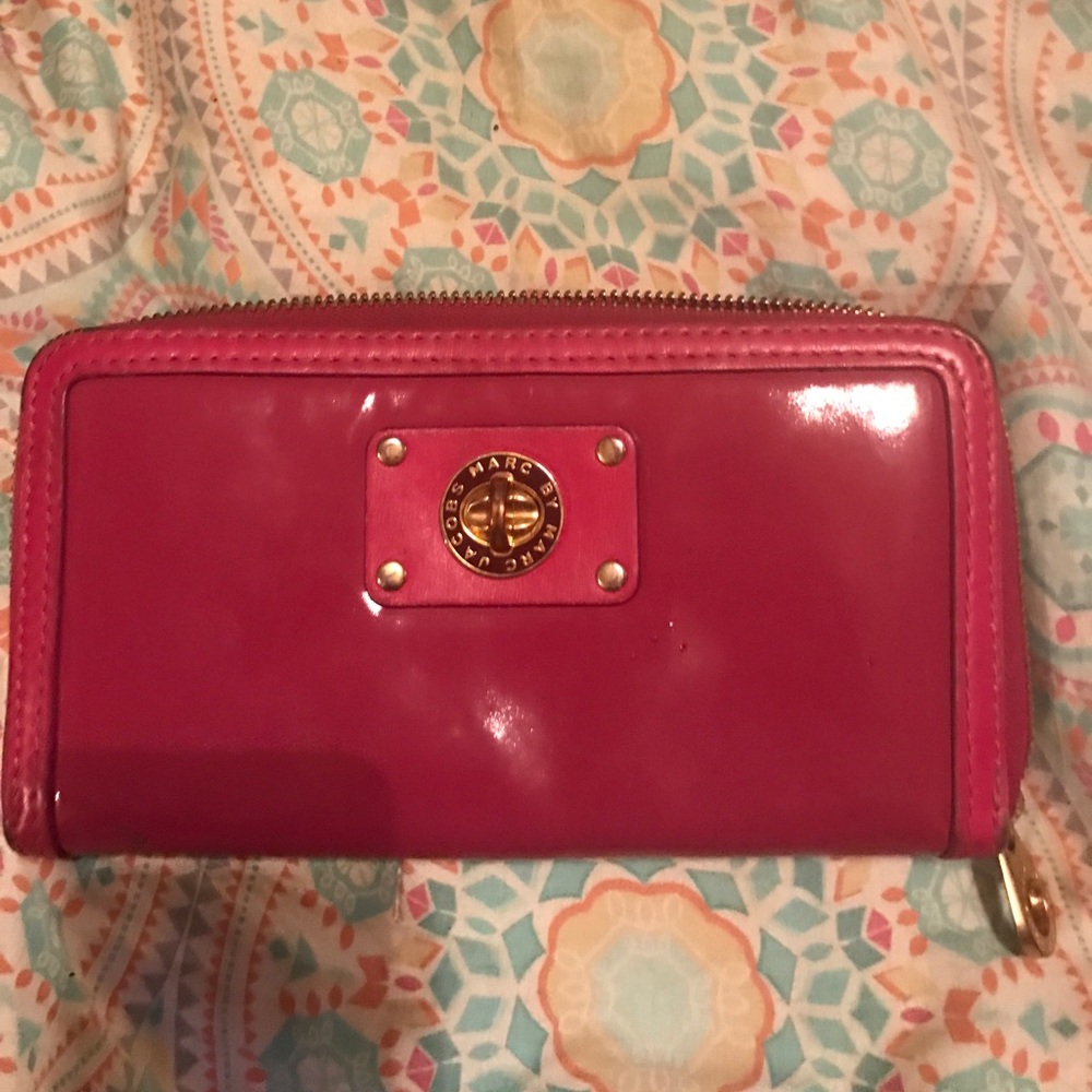 Marc Jacobs continental wallet make offer!