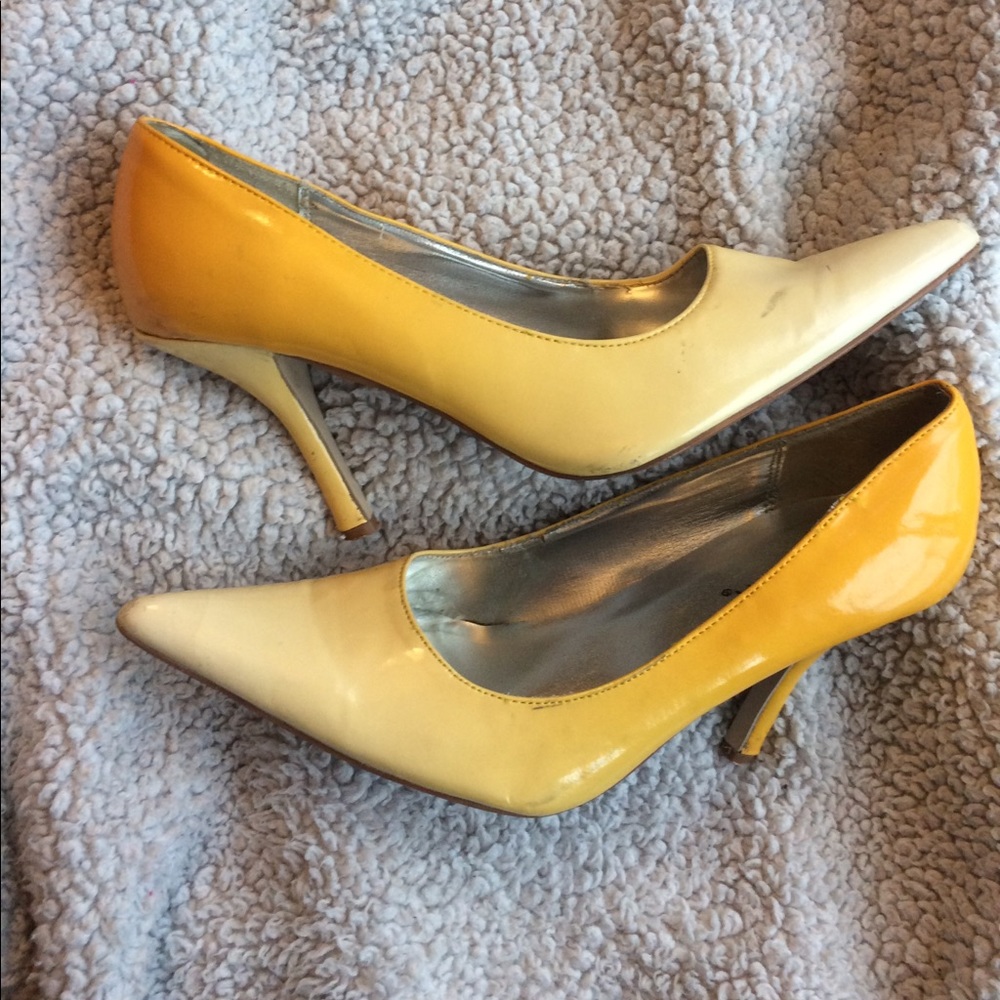 Wild Diva Yellow Ombré Pointy Toe Heels