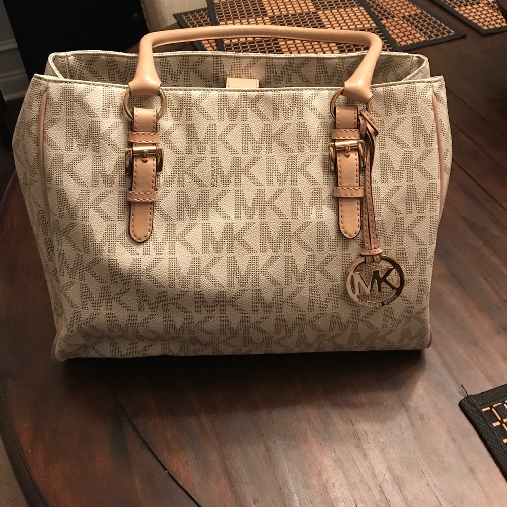 Michael Kors purse