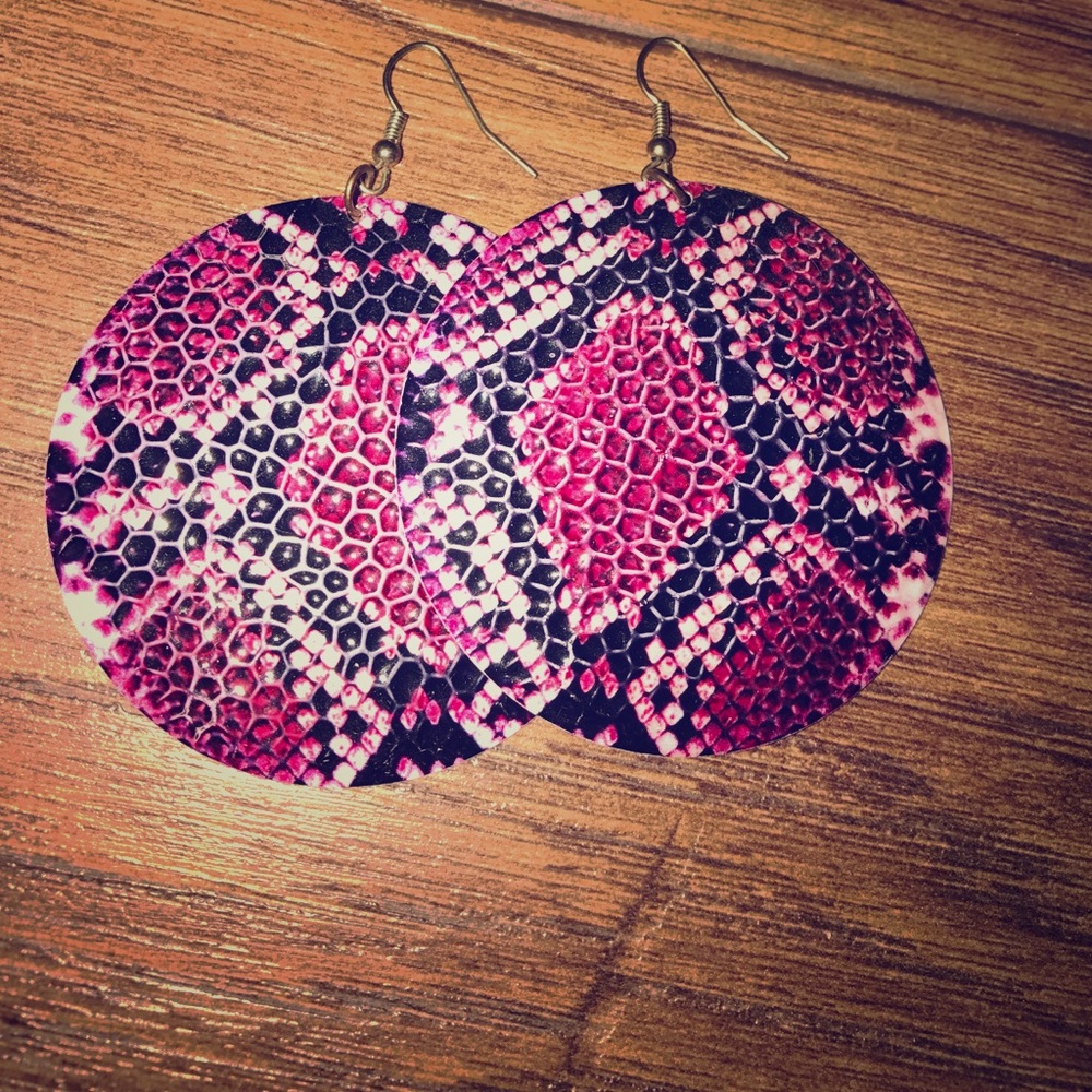 Big round earrings