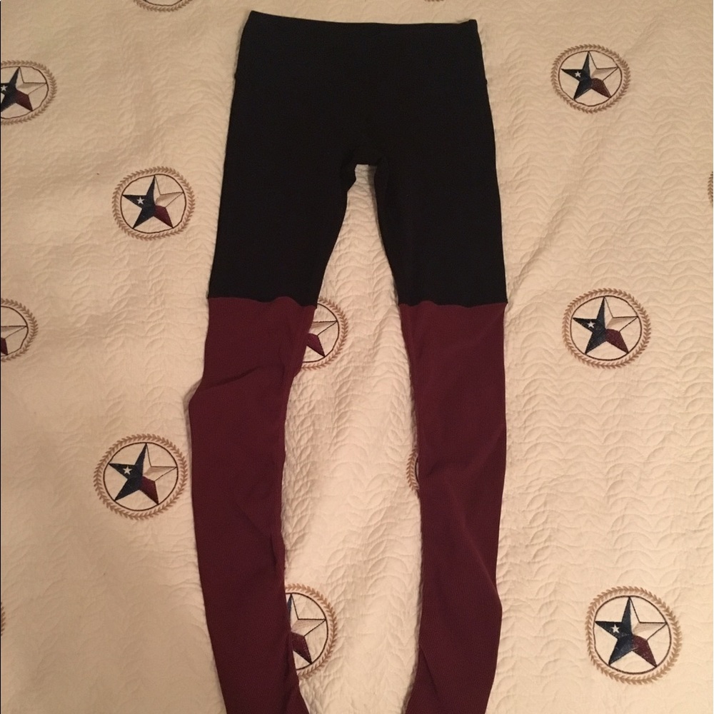 Alo yoga leggings and free crop!