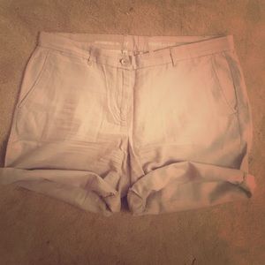 Gap boyfriend roll up khaki shorts in gray