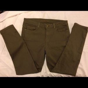 🎄SALE🎄Michael Kors army green denim size 8