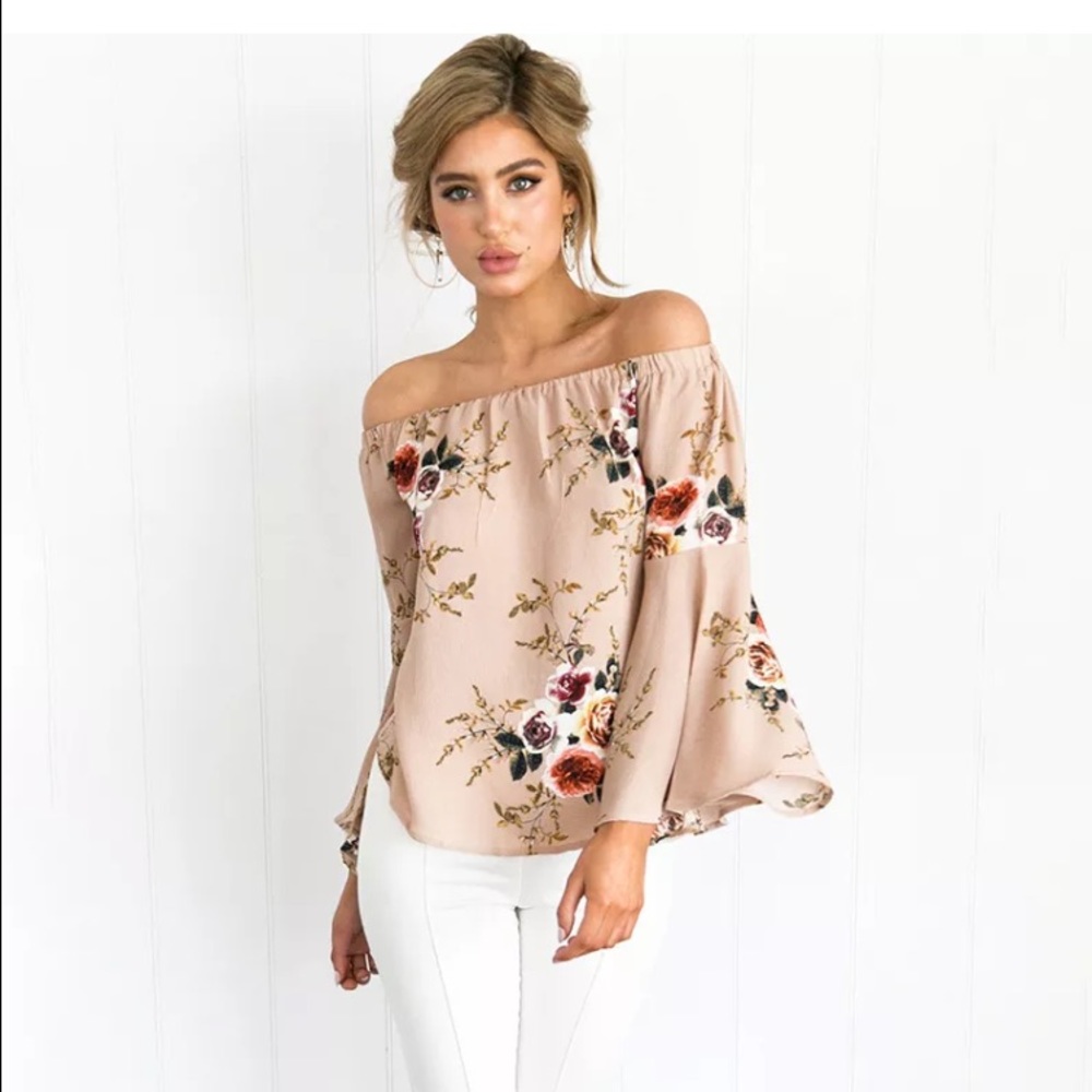 SUMMER SALE 🌴blush off the shoulder top