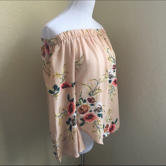 SUMMER SALE 🌴blush off the shoulder top - Picture 4 of 4