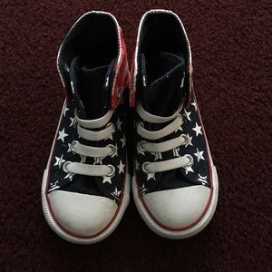 New without tags boys converse.