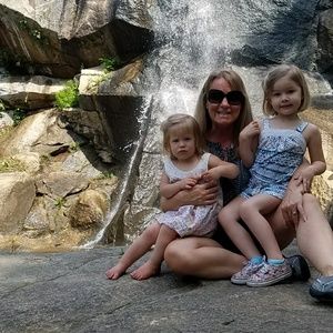 Meet your Posher, Kim