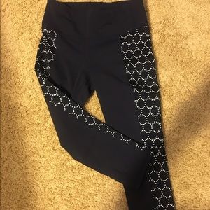 Athleta crop Capri navy and white