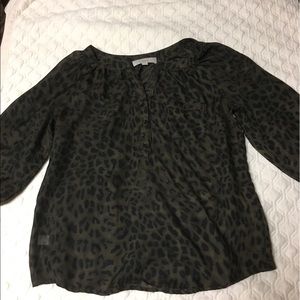 Leopard sheer 3 quarter lengh sleeve top