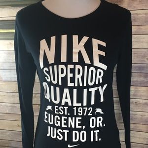 Women's Nike Long Sleeved Tshirt