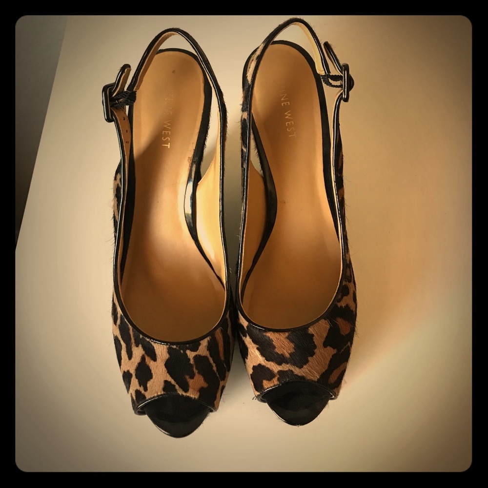 9 West Leopard Wedges