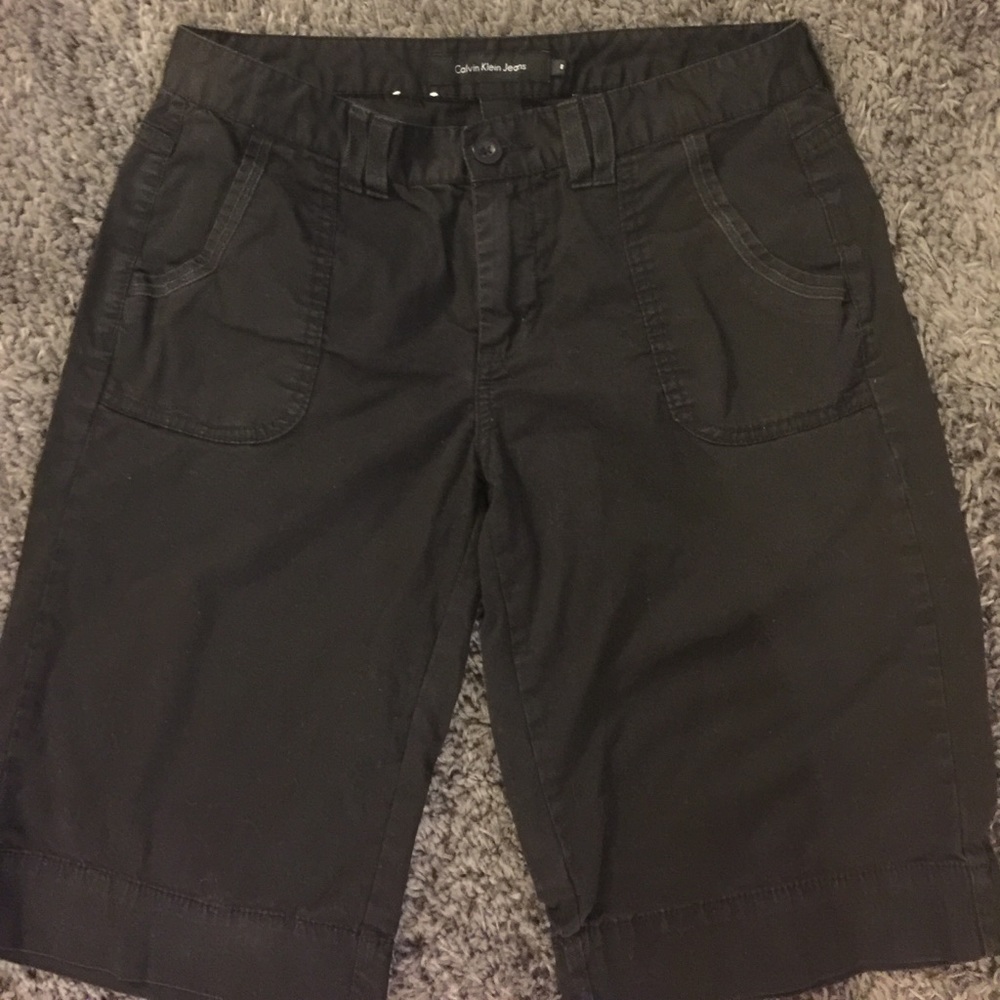 Black Cargo Bermuda Shorts CK Sz 8