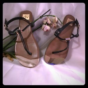 🛍SOLD🛍Black and Tan sandals.