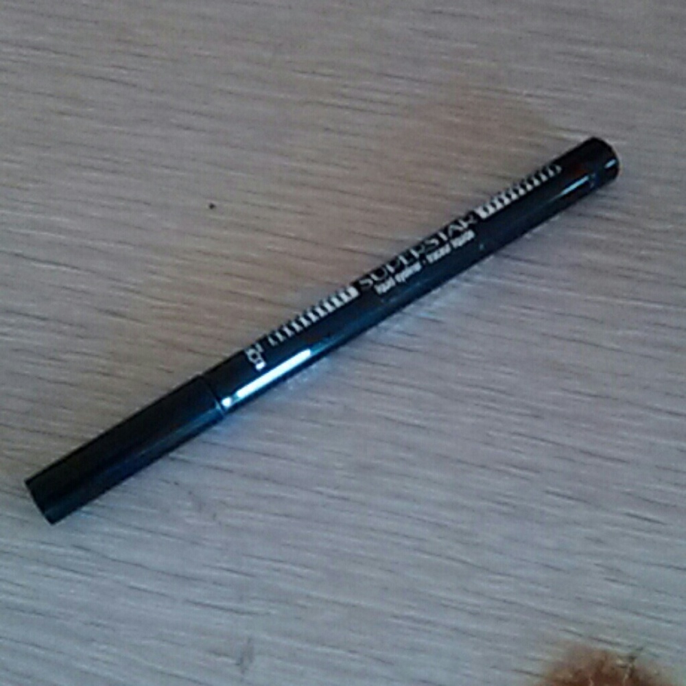 L'Oreal precision pen