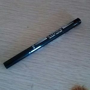 L'Oreal precision pen