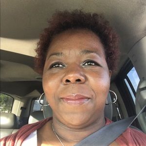 Meet your Posher, Tia