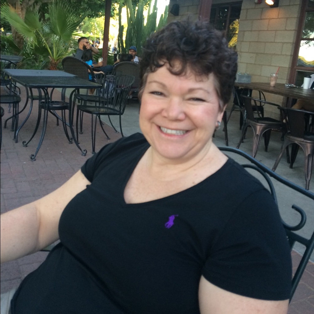 Meet your Posher, Liz