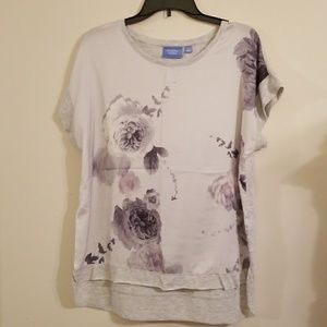 Simply Vera gray floral tee