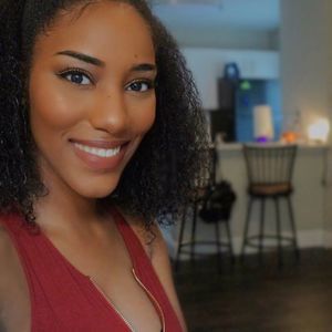 Meet your Posher, Whitney