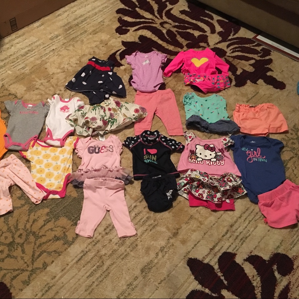 0-3 month old clothing bundle
