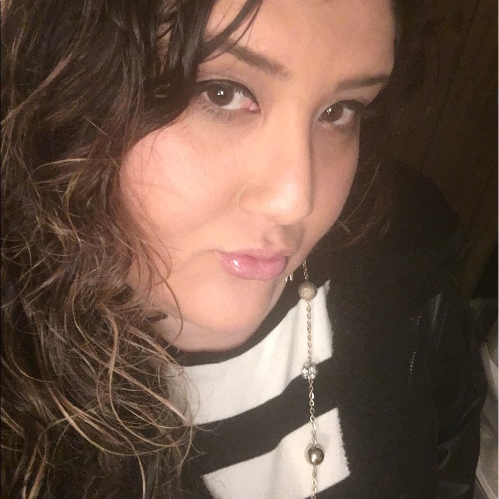 Meet your Posher, Ana