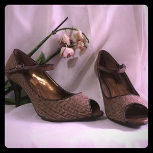 🛍SOLD🛍Predictions brown heels