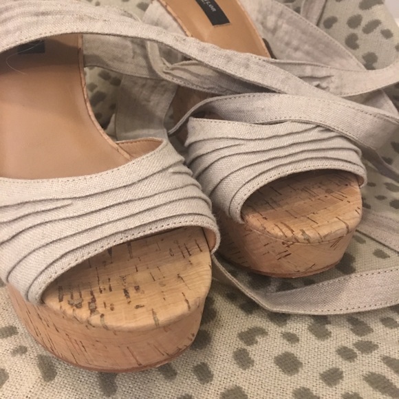 Ann Taylor wedges - Picture 2 of 4