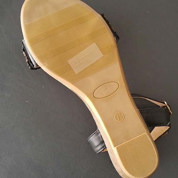 Black and brown wood beaded sandals - Picture 4 of 4