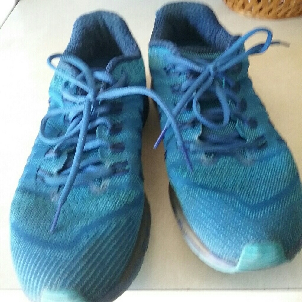 Nike 9.5 men's used ..I pets at home