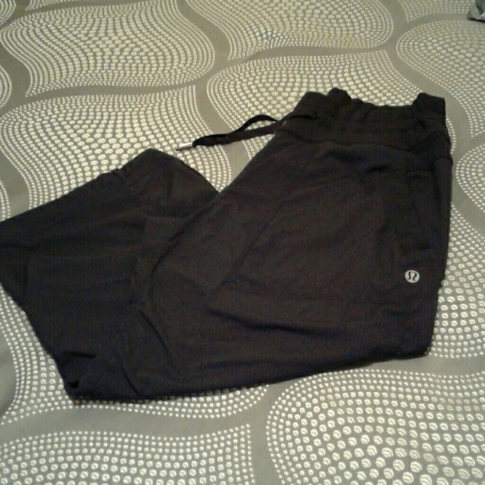 Lululemon capris